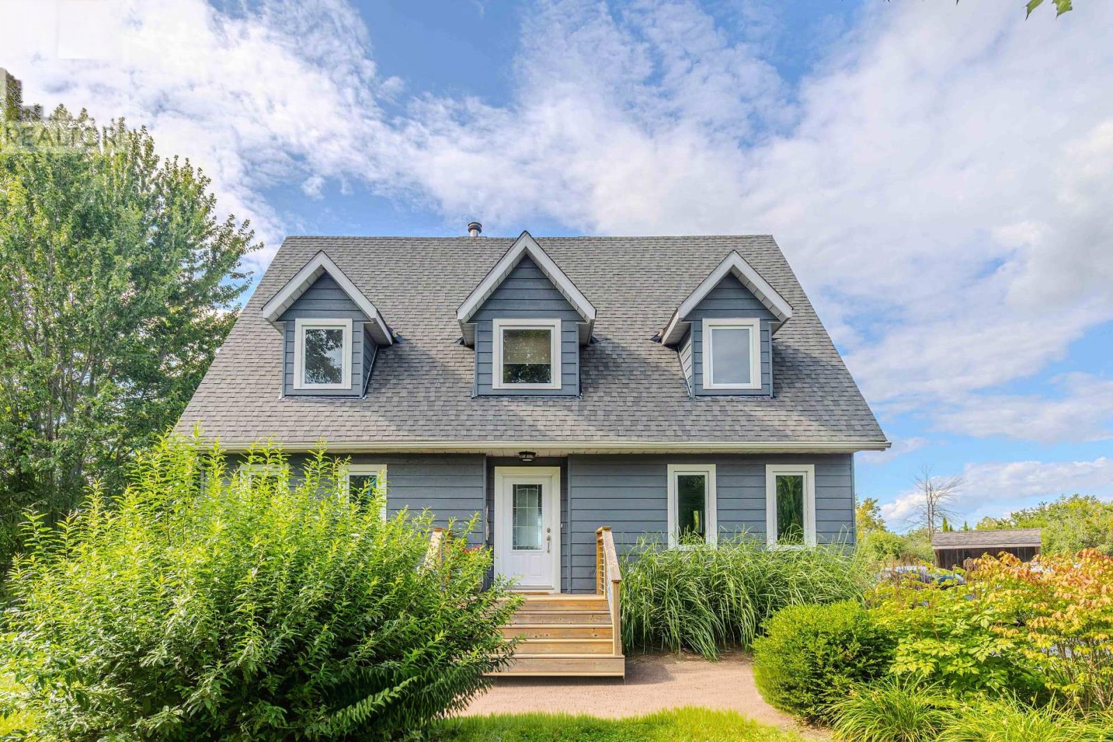 31 ASHGROVE CRESCENT